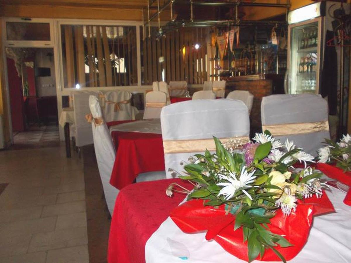 Jet Star Motel Zivinice ภายนอก รูปภาพ