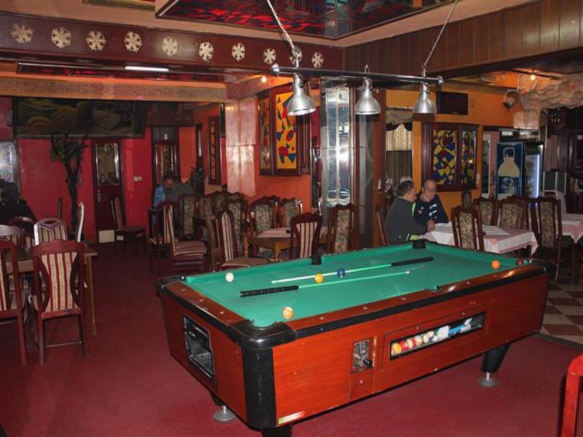 Jet Star Motel Zivinice ภายนอก รูปภาพ