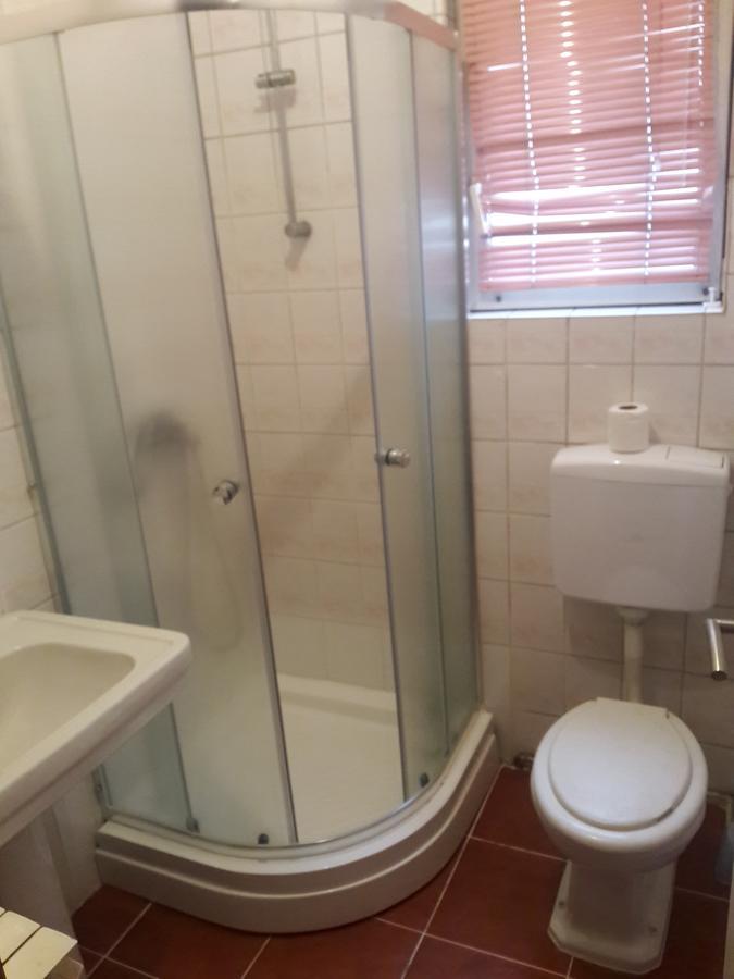 Jet Star Motel Zivinice ภายนอก รูปภาพ